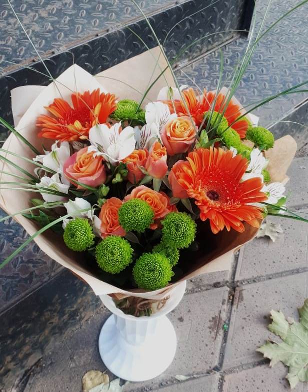 Букет цветов из: Герберы, Хризантемы, Альстромерии и Розы в Вершино-Дарасунском