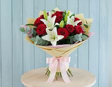 Букет цветов из:  Лилии и Розы в Вершино-Дарасунском