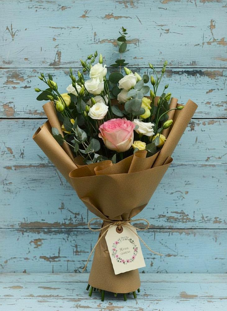 Букет цветов из: Розы и Лизиантусы в Вершино-Дарасунском