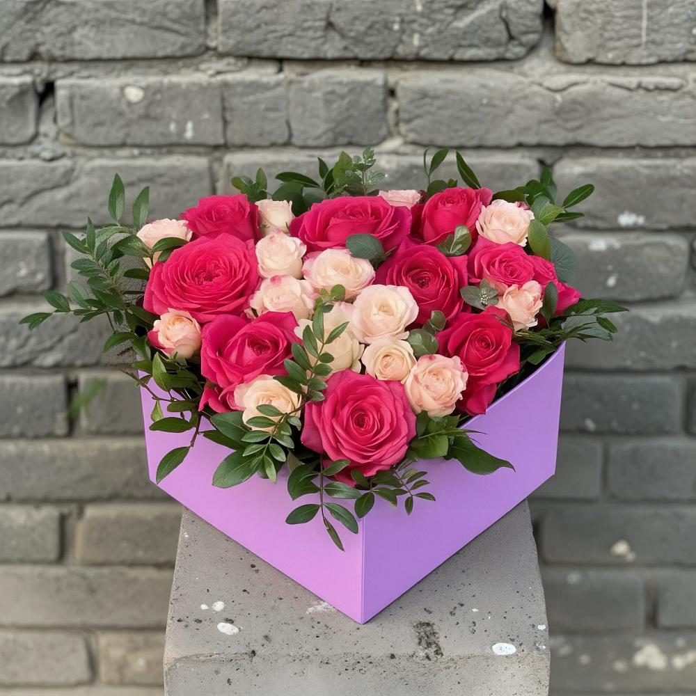 Цветочная композиция из Розы в коробке в Вершино-Дарасунском