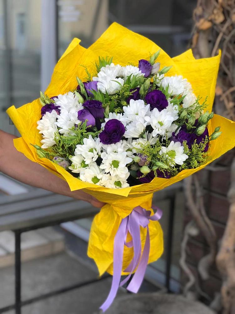 Букет цветов из: Ирисы, Хризантемы и Ромашки в Вершино-Дарасунском