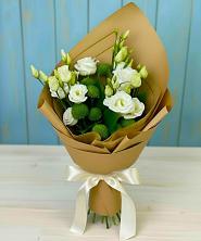 Букет цветов из:  Хризантемы и Лизиантусы в Вершино-Дарасунском