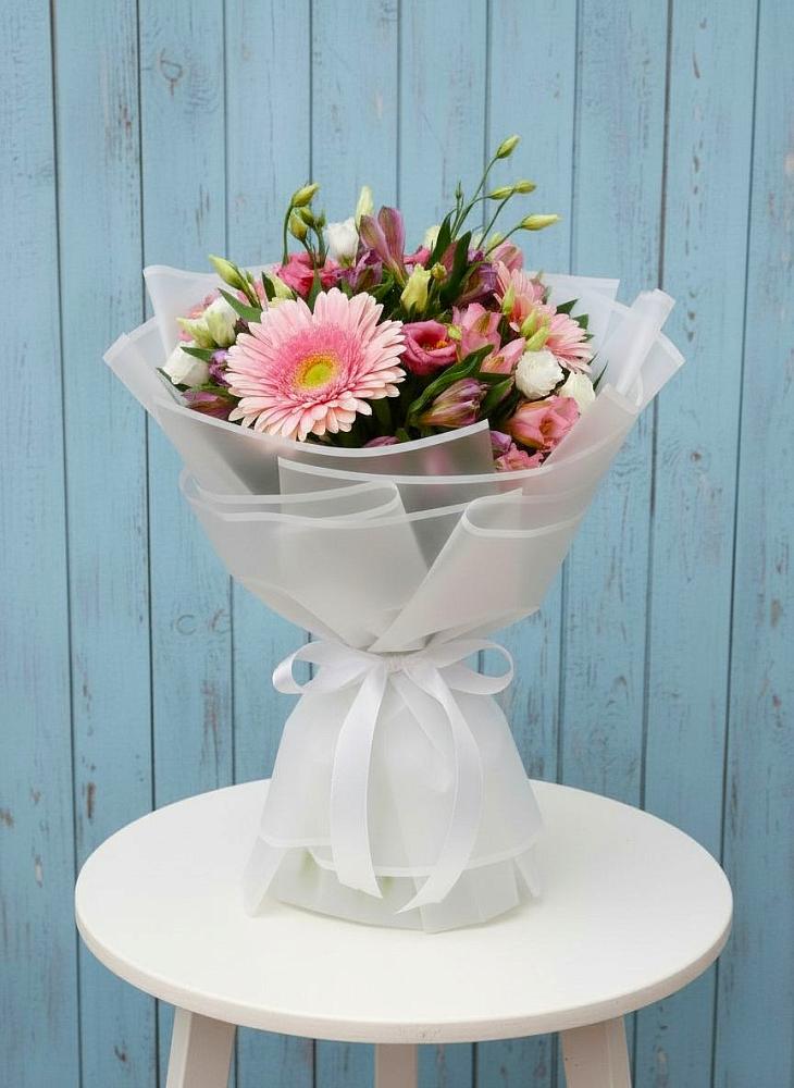 Букет цветов из: Герберы, Альстромерии и Лизиантусы в Вершино-Дарасунском